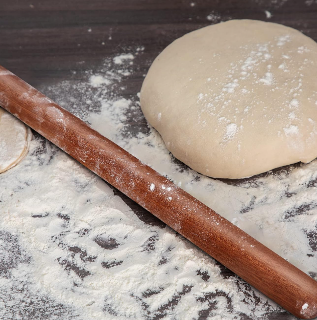 Brown wooden French-style rolling pin (1 pc), suitable for rolling dough and making pastries